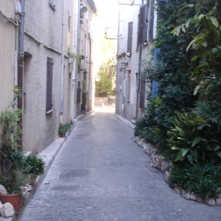 Studio Rue De L'horloge *