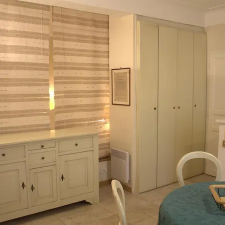 Studio Rue De L'horloge Apartman Antibes